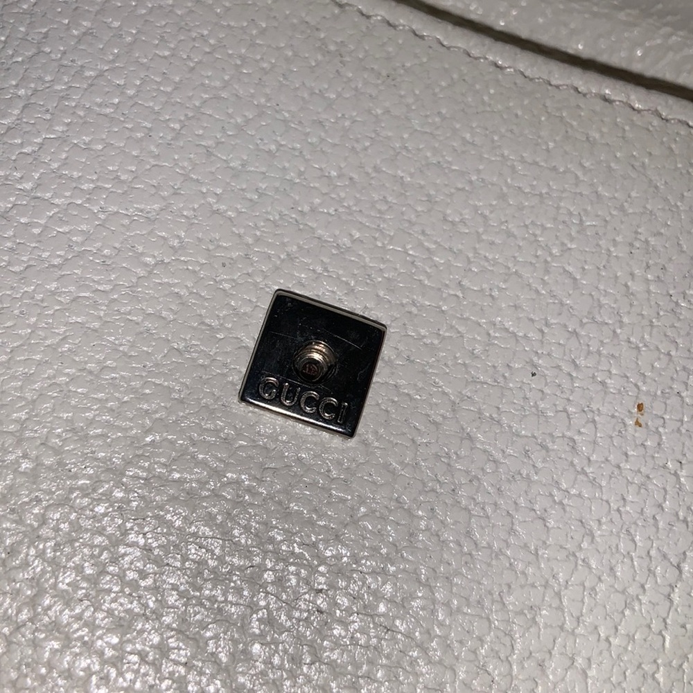Authentic Vintage Gucci Leather Compact Wallet - Picture 8 of 16